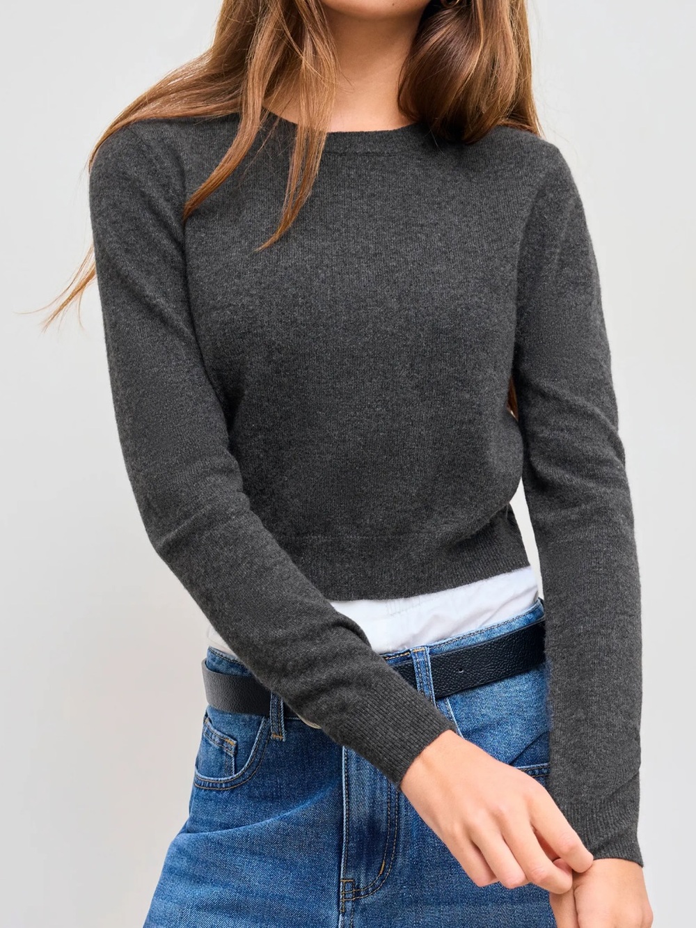 Cider Women's Crewneck Sweater in Charcoal